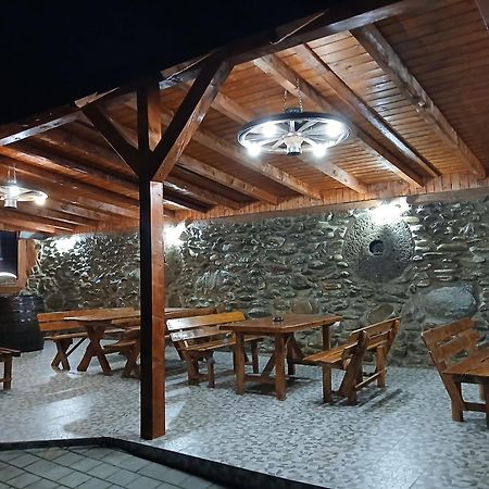 Pensiunea Dates Cîrţişoara Exterior foto