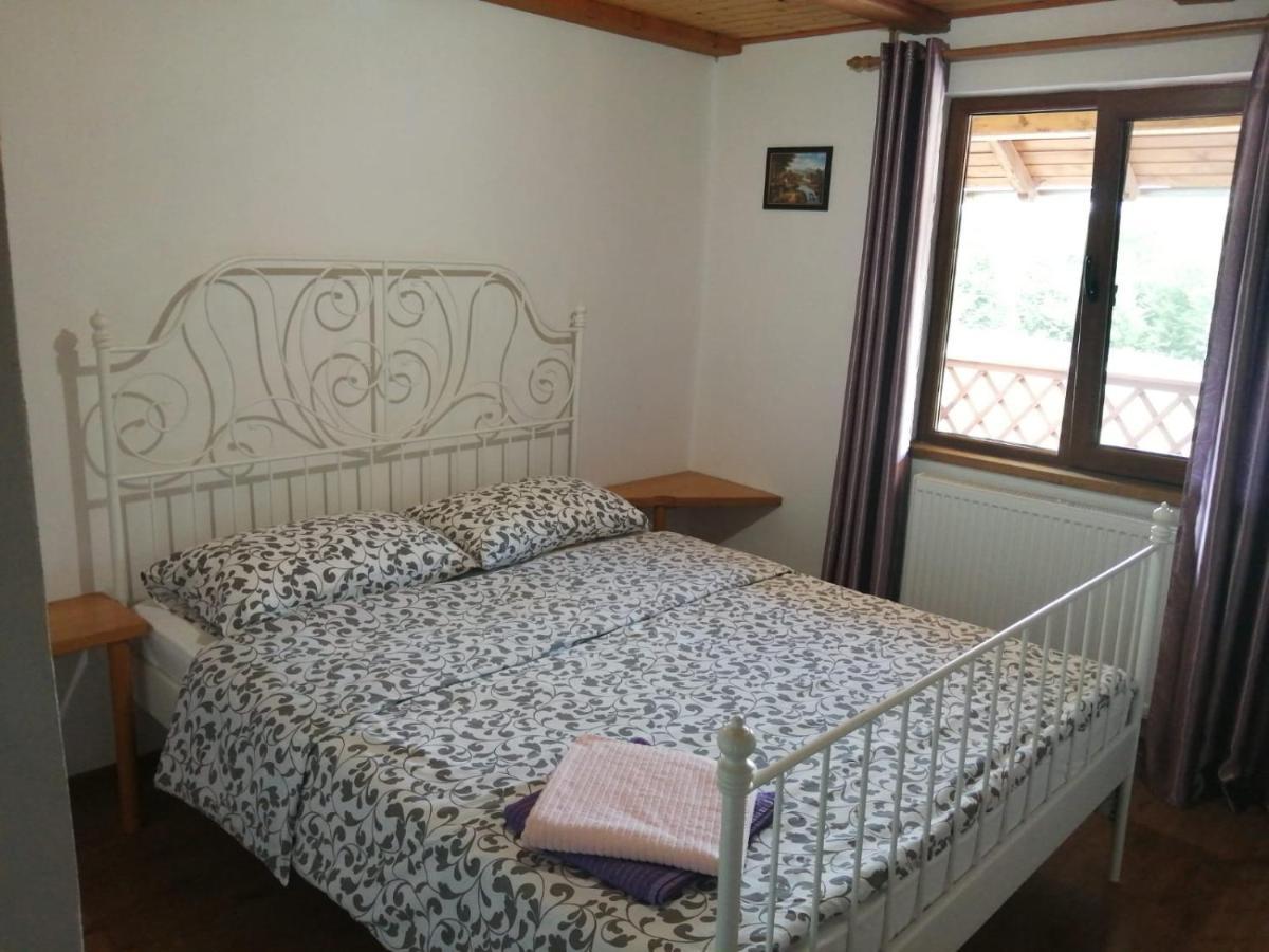 Pensiunea Dates Cîrţişoara Habitación foto