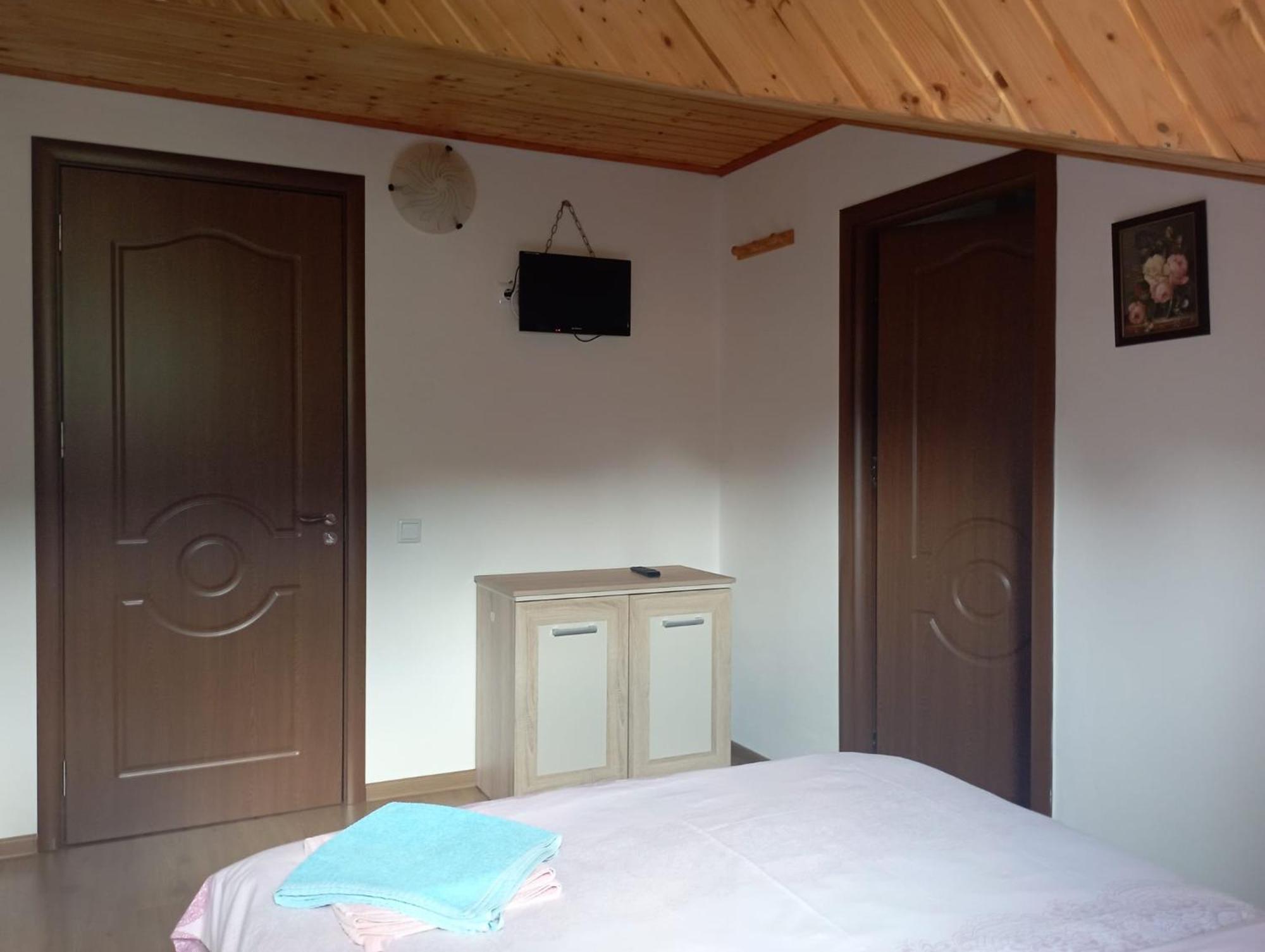 Pensiunea Dates Cîrţişoara Habitación foto